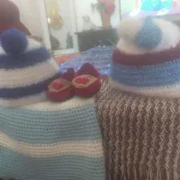 دوتادامن دوتاکلاه ویه.کفش نوزادی دستباف زندان|کفش و لباس بچه|رفسنجان, |دیوار