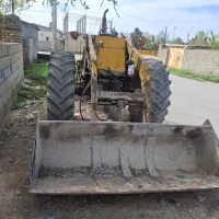 دو عدد تراکتور بی ام سه سیلندر و رومانی بیلدار