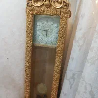 تلویزیون 32 و ساعت ایستاده سلطنتی