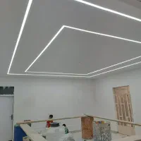 رنگ آمیزی طرح کاغذ دیواری