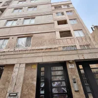 ۸۱متر/دوخواب/فول امکانات/خوش