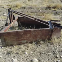 ادوات کشاورزی+یک دستگاه بلوک زنی|ماشین‌آلات صنعتی|بافت, |دیوار