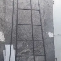 چهارپایه فلزی