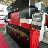 کمک حسابدار خانم و خمکار آقا