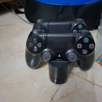 یک دستگاه PS4اصل دبی همراه با شارژر اصل و۳عدد بازی|کنسول، بازی ویدئویی و آنلاین|رشت, شهرک شهید رجایی|دیوار