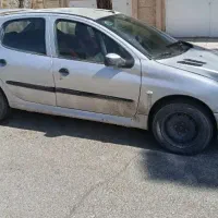 206 مدل 81 نقره ای