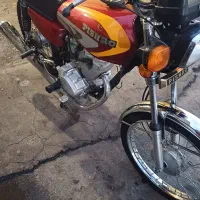 هندا مدل ۹۸ پیشرو کاربرات