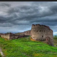 زمین عقیل اباد کهنه قلعه