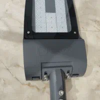 چراغ خیابونی ایستاده گلنور