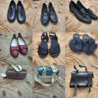 تعدادی کفش و کیف