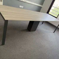 میز کنفرانس