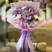 دسته گل طبیعی متوسط هدیه سوپرایز