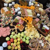 فینگرفود و سینی مزه