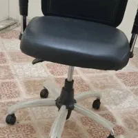 دو عدد صندلی اداری جک دار و چرخ دار نو نو|مبلمان اداری|تهران, هلال احمر|دیوار