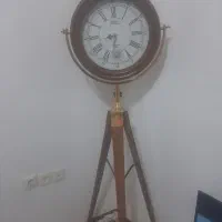 ساعت پایه دار