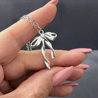 گردنبند پاپیون ترند