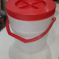 دبه پلاستیکی (۱۰ لیتری ۲ عدد + ۲۰ لیتری درب بزرگ )
