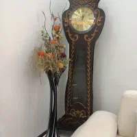 ساعت و گلدان شیک