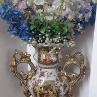 گل و گلدان
