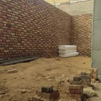 یک نفر کارگرساختمانی میخام