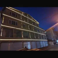یک واحد آپارتمان بر خیابان