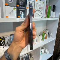 در حدIphone13pro|موبایل|رشت, چله خانه|دیوار
