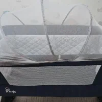 تخت کنار مادر زویه