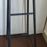 چهارپایه آهنی