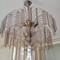 لوستر قدیمی ولی نو وتروتمیز مناسب باغ و خانه