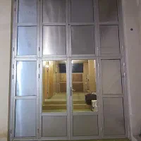 در بزرگ المینیومی