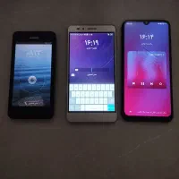 ۳ عدد گوشی تمیز در حد نو ب همراه قوطی