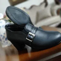 کفش زنانه چرم طبیعی اصل گاوی برند کلارک سایز ۴۰