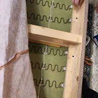 تعمیر مبلمان-تعویض بست فنر شکسته در منزل