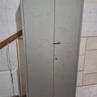 کمد فلزی و میز اداری فلزی و چوبی