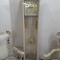 ساعت دیواری ایستاده