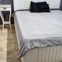تخت دونفره