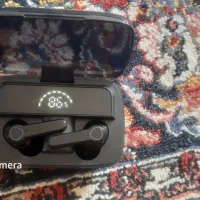 این هدفون سالم و همراه با شارژ و کاملا سالم