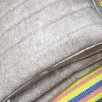 کوسن ابر دوزی و ساده مبل