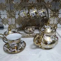صبحانه خوری شیک و طلایی
