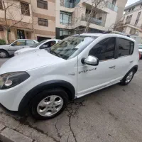 رنو ساندرو اتوماتیک بسیار تمیز نو