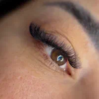 ترمیم مژه کاشت مژه اکستنشن مژه