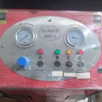 دستگاه تعویض روغن ترمز درحد نو به همراه یک تستر