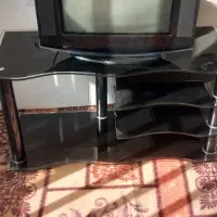 تلویزیون ال جی و میز