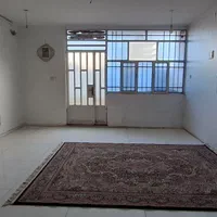 طبقه بالای ویلایی