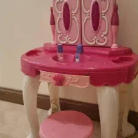 میز آرایش بچگانه
