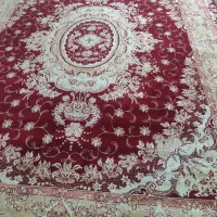 3 تا فرش  زرشکی و سبز و کامپیوتر و اجاق گاز