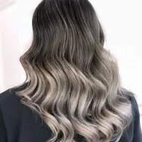 آموزش رنگ و لایت و کراتین و مدل رنگ و لایت و تراپی|خدمات آرایشگری و زیبایی|شیراز, زرهی|دیوار