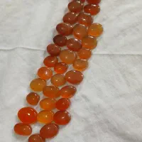 تعدادی عقیق یمنی اصل به فروش می‌رسد