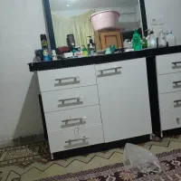 ویترین ارایشگاه