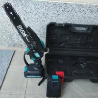 تعدادی ابزار باغبانی وبنایی وخانگی